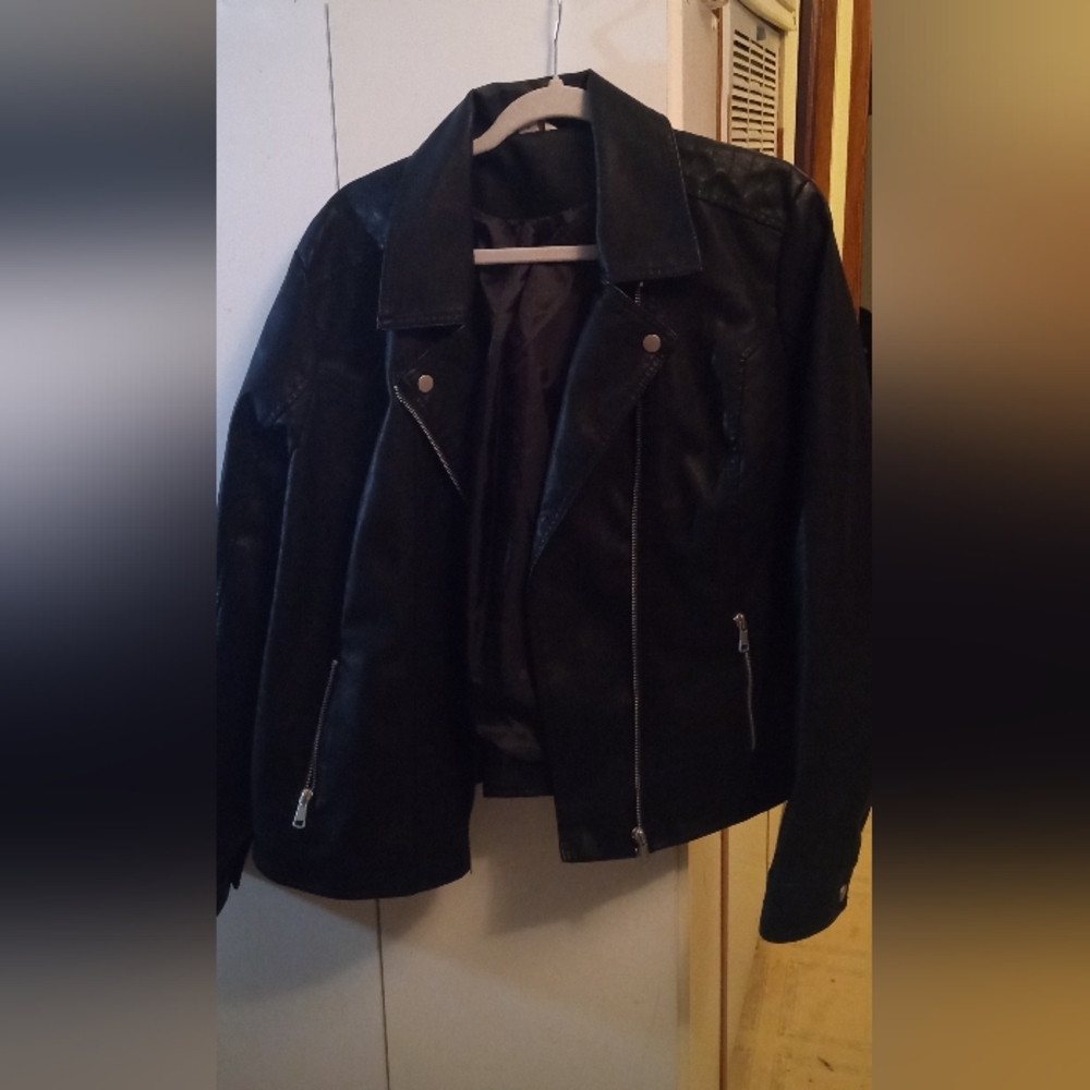 Ladie's Black Leather Jacket